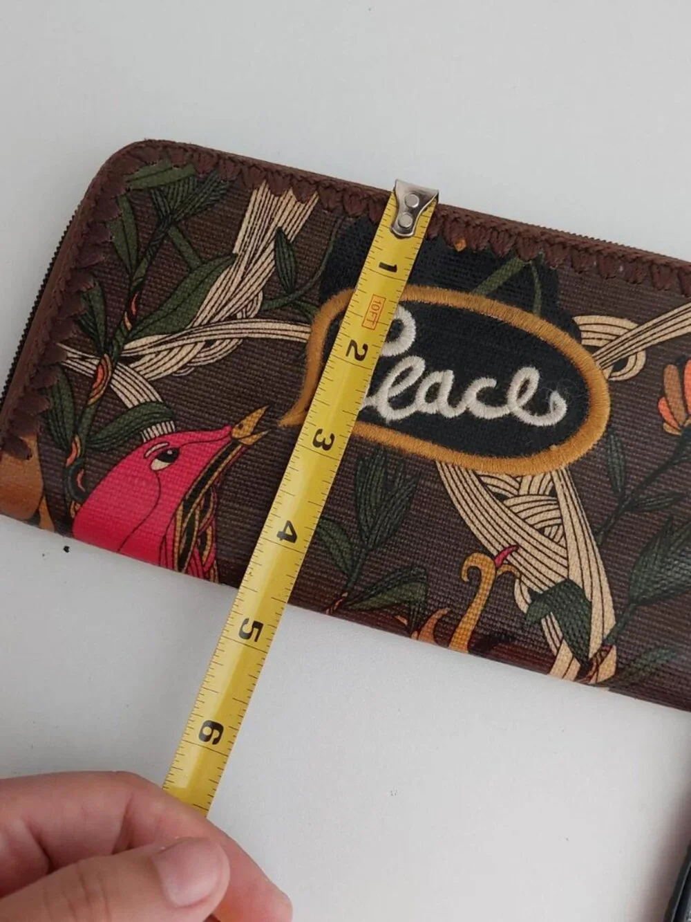 Sakroots multicoloured wallet brown bird peace #boho #floral #gifting